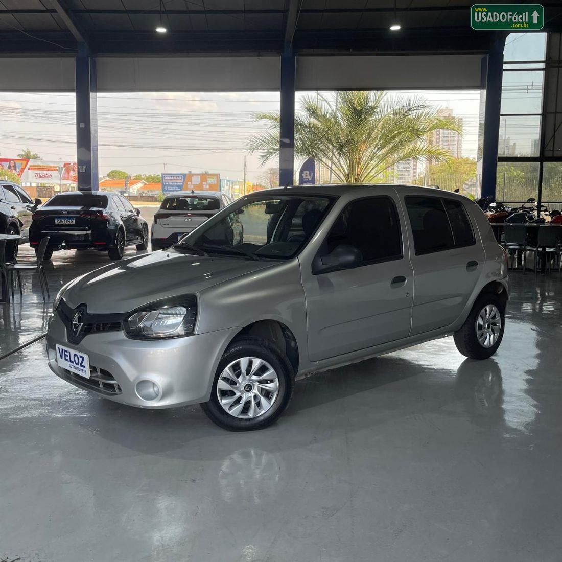 RENAULT Clio Expression 1.0 5P 2015/2015 — foto 2 de 9