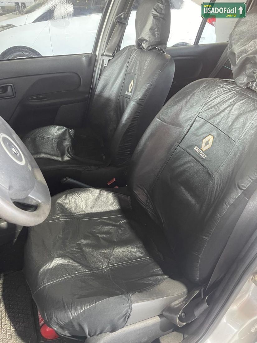 RENAULT Clio Expression 1.0 5P 2015/2015 — foto 8 de 9