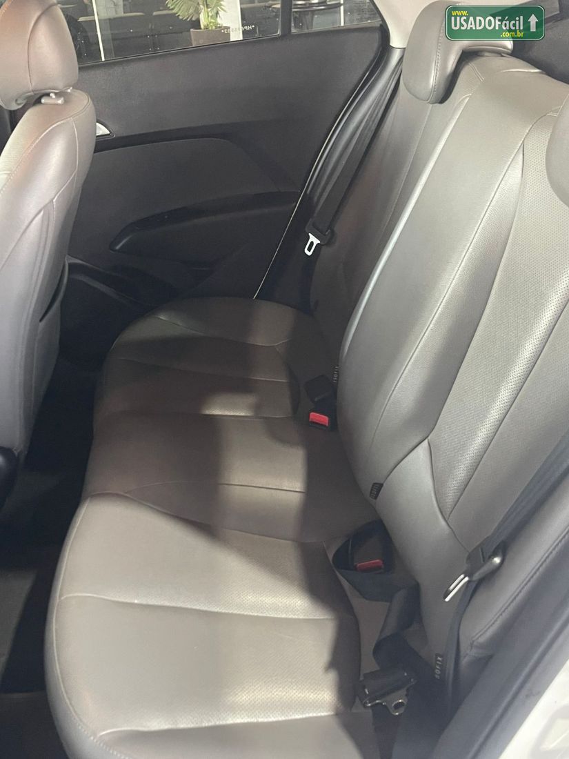 Hyundai HB20S Sedan Premium 1.6 Automático Flex 2016/2017 — foto 10 de 10