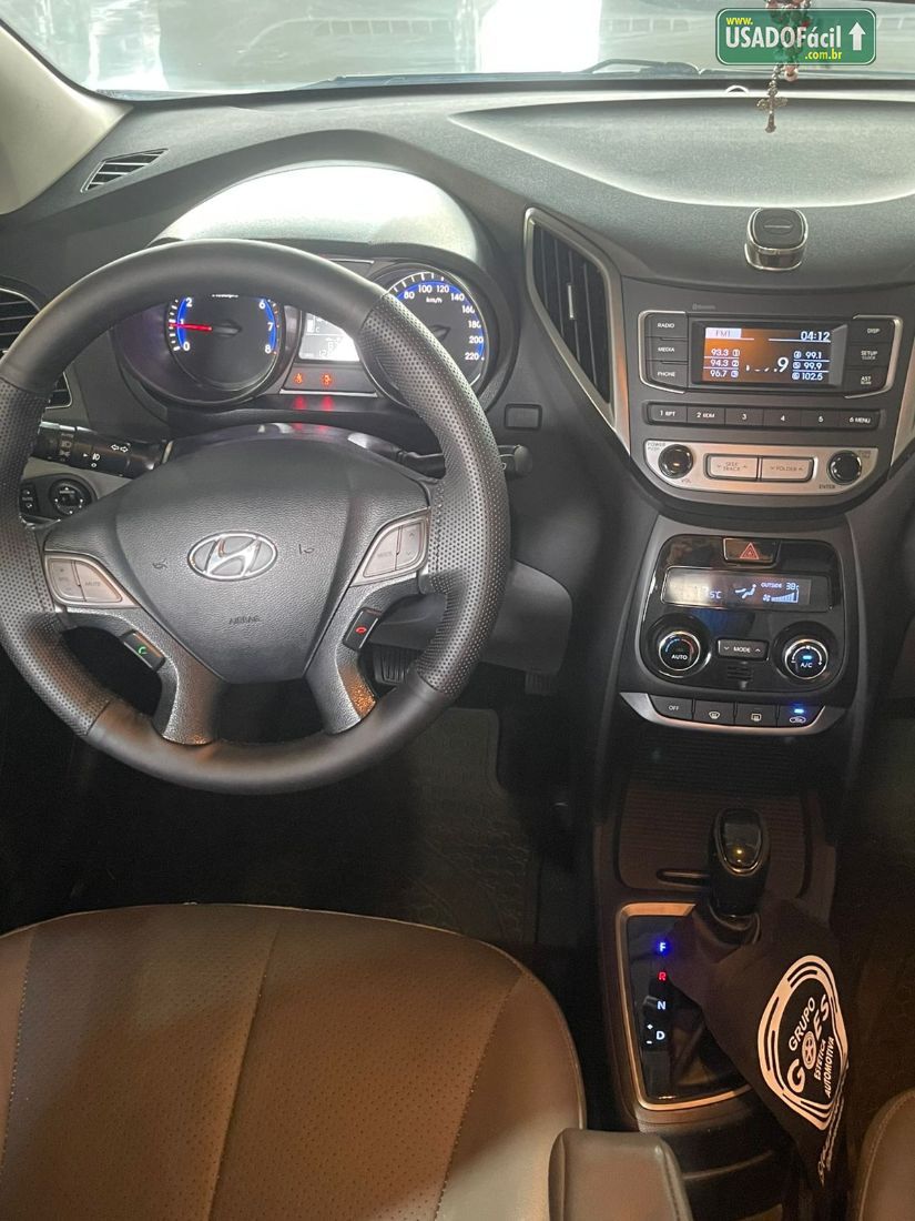 Hyundai HB20S Sedan Premium 1.6 Automático Flex 2016/2017 — foto 9 de 10