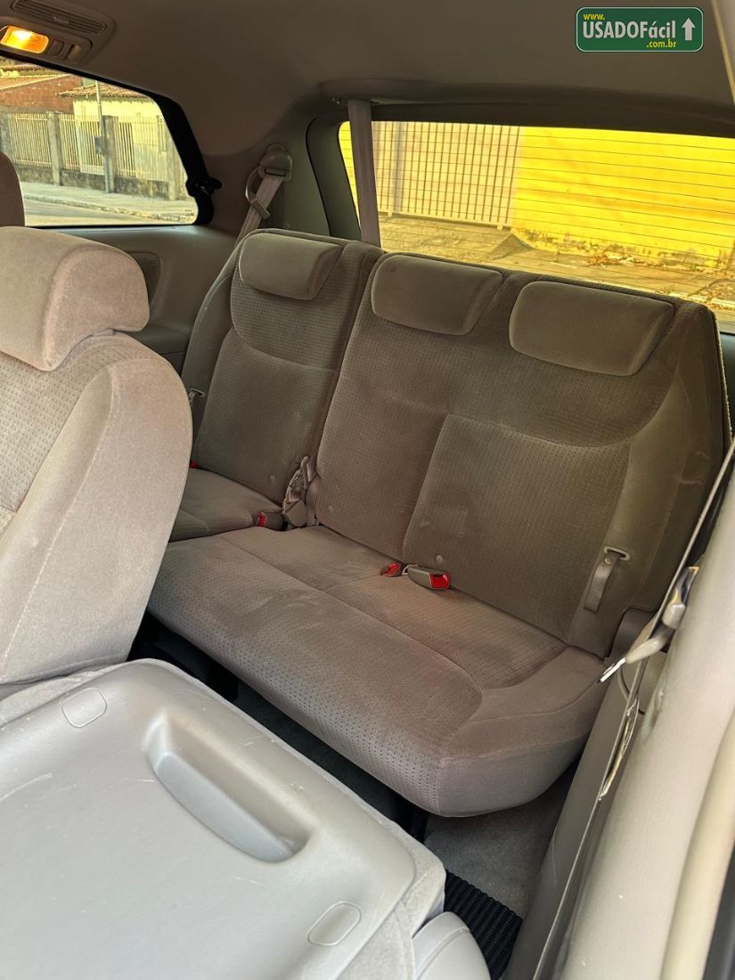 TOYOTA SIENNA LE 2006/2007 — foto 10 de 18