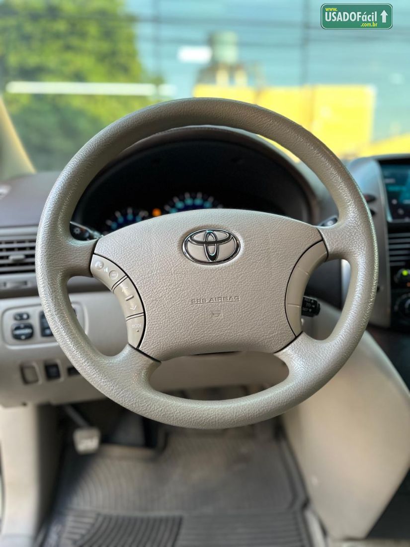 TOYOTA SIENNA LE 2006/2007 — foto 11 de 18