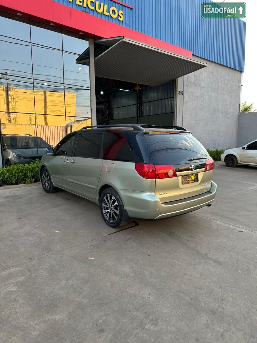 TOYOTA SIENNA LE 2006/2007 — foto 4 de 18