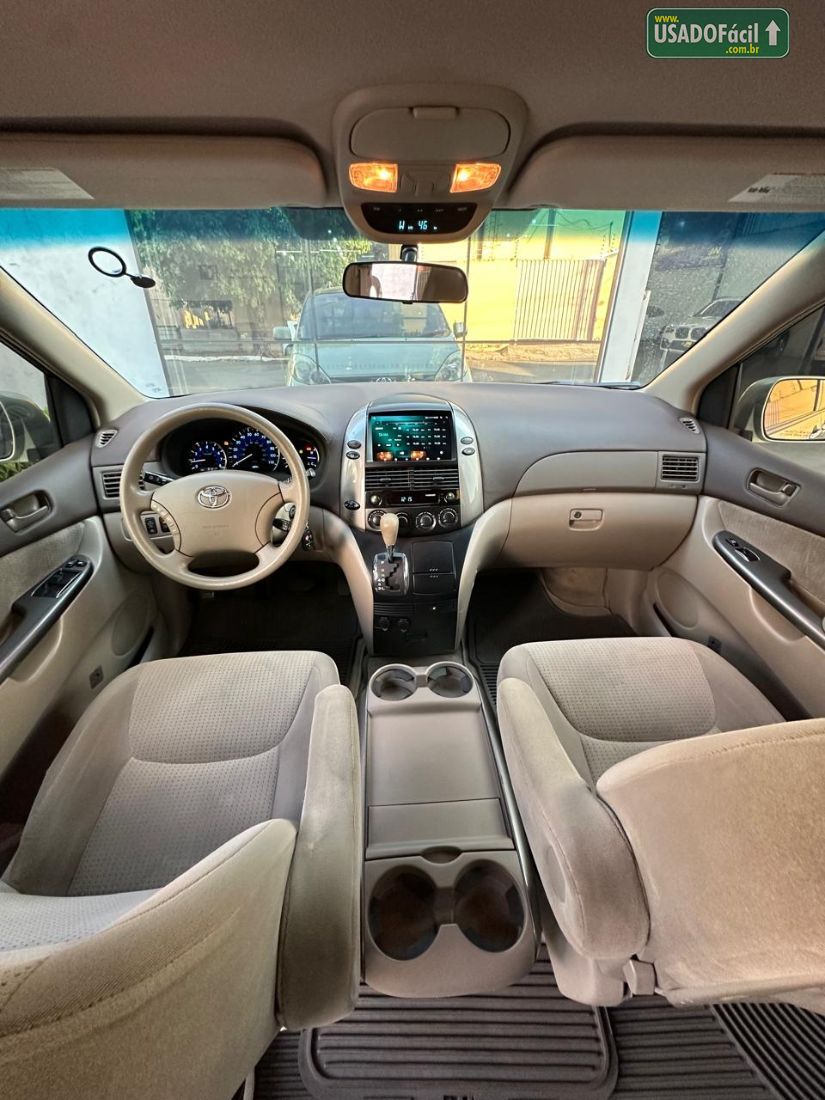 TOYOTA SIENNA LE 2006/2007 — foto 7 de 18