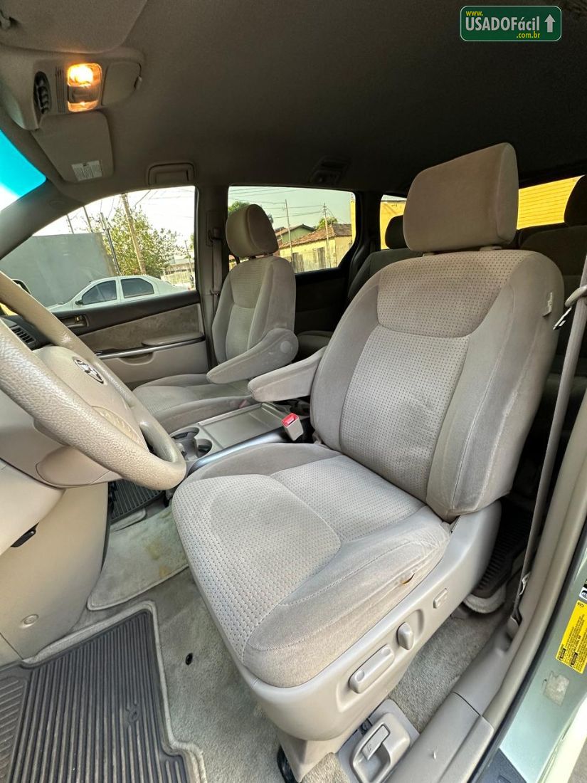 TOYOTA SIENNA LE 2006/2007 — foto 8 de 18