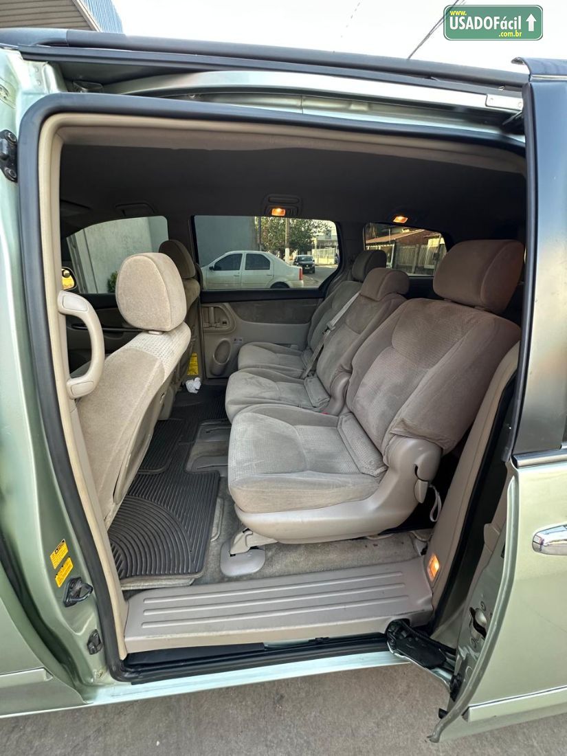 TOYOTA SIENNA LE 2006/2007 — foto 9 de 18