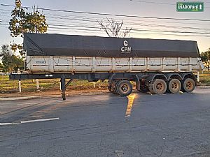 Carreta Caçamba Guerra 4o Eixo 2012/2012 em Cuiabá - MT