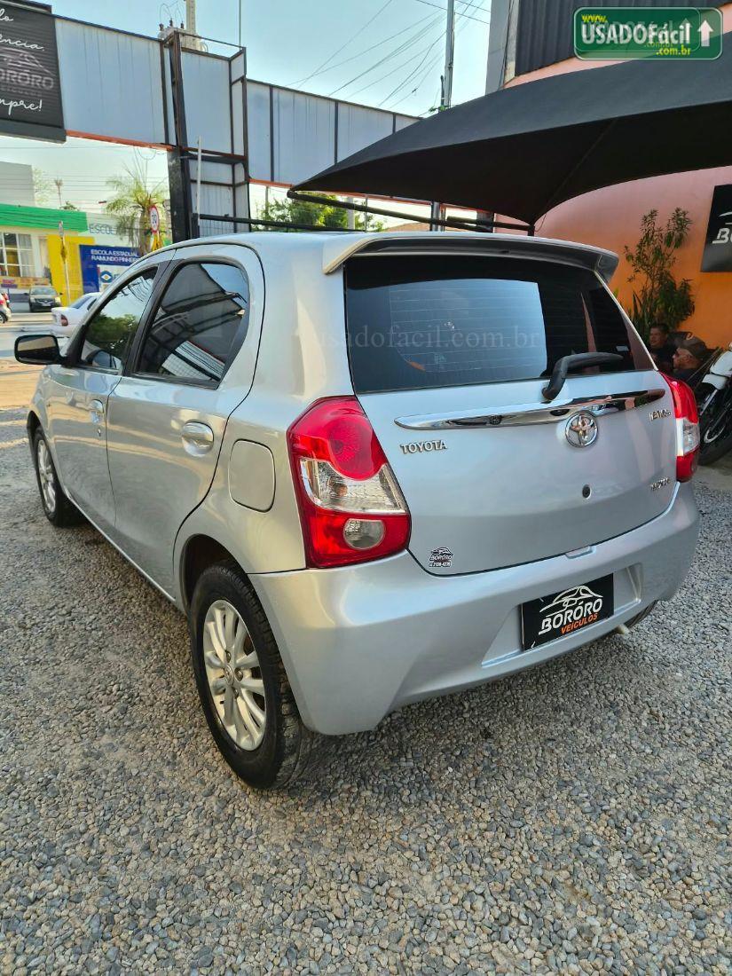 TOYOTA Etios Hatch XLS 1.5 Mecânico Flex 2012/2013 — foto 6 de 12