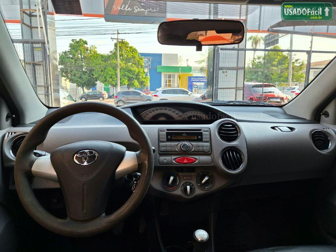 TOYOTA Etios Hatch XLS 1.5 Mecânico Flex 2012/2013 — foto 7 de 12