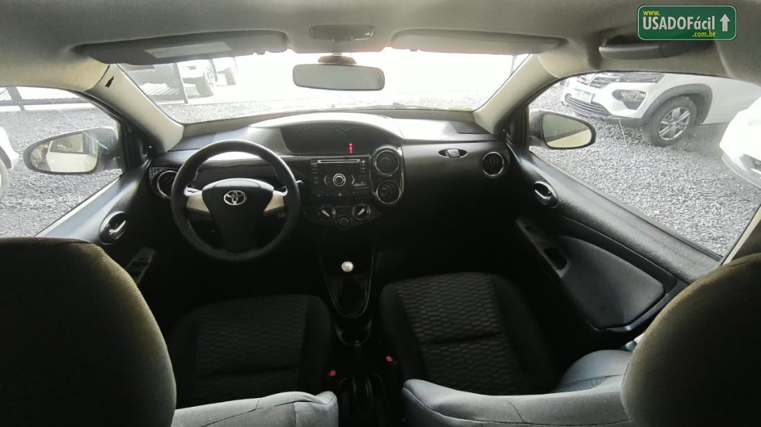 Toyota Etios Sedan XS 1.5 Mecânico Flex 2013/2014 — foto 9 de 18