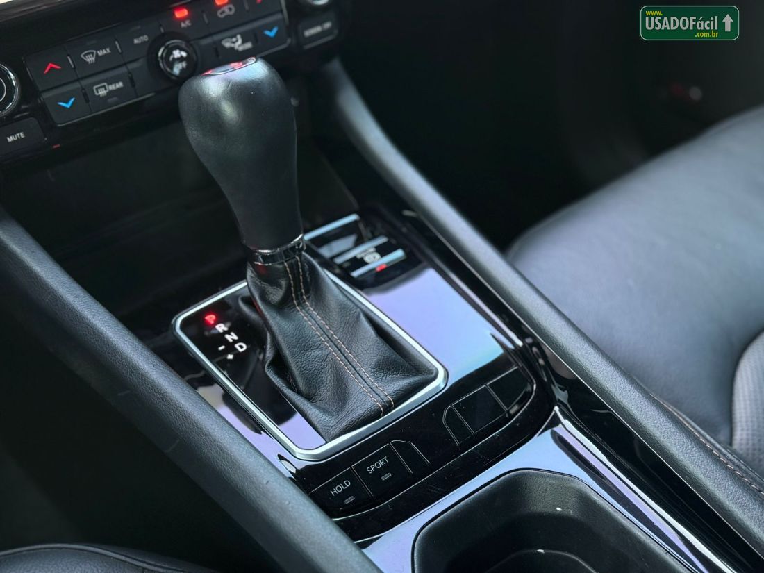 Jeep Commander Limited T270 1.3 Turbo Automático Flex 2022/2022 — foto 13 de 16