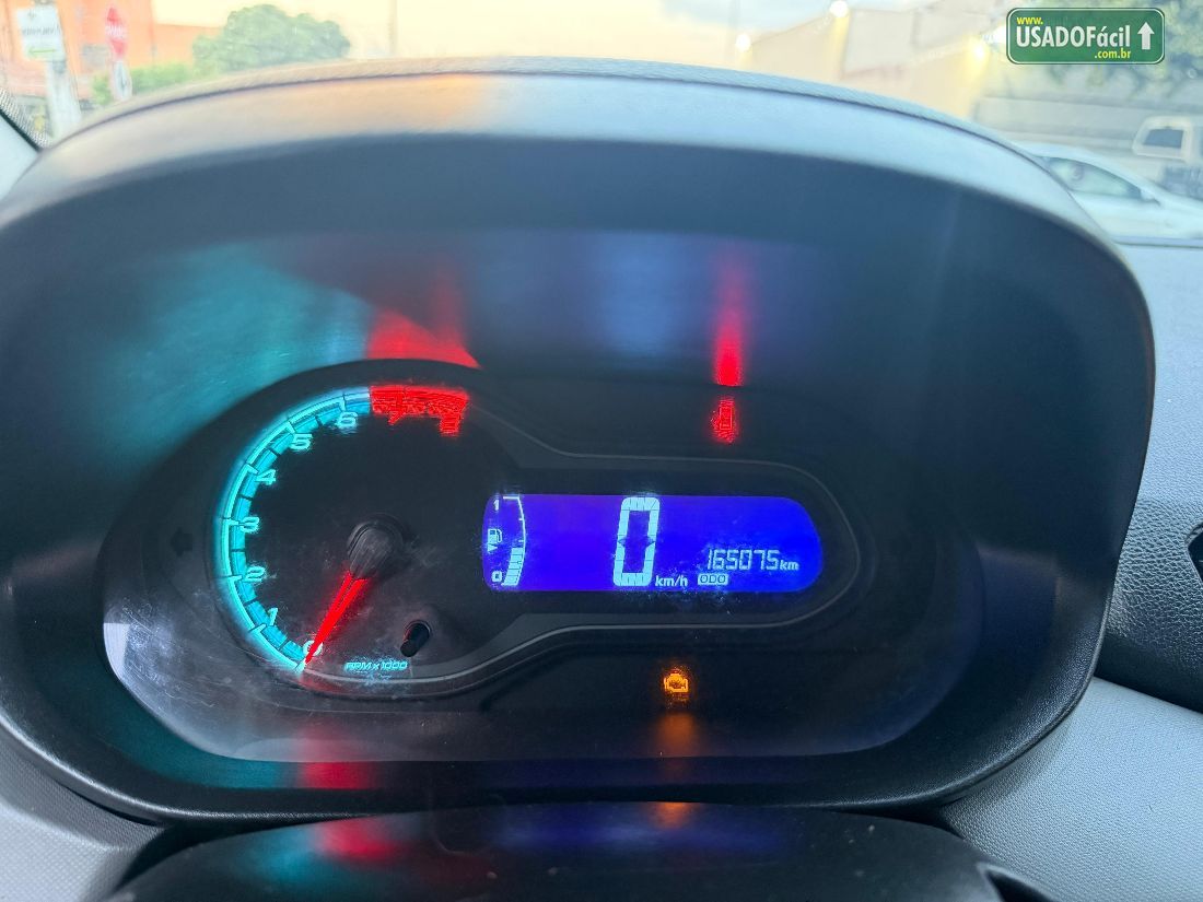 CHEVROLET/GM Onix Hatch LT 1.0 Mecânico Flex 2014/2015 — foto 12 de 18