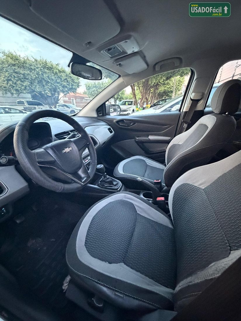 CHEVROLET/GM Onix Hatch LT 1.0 Mecânico Flex 2014/2015 — foto 15 de 18