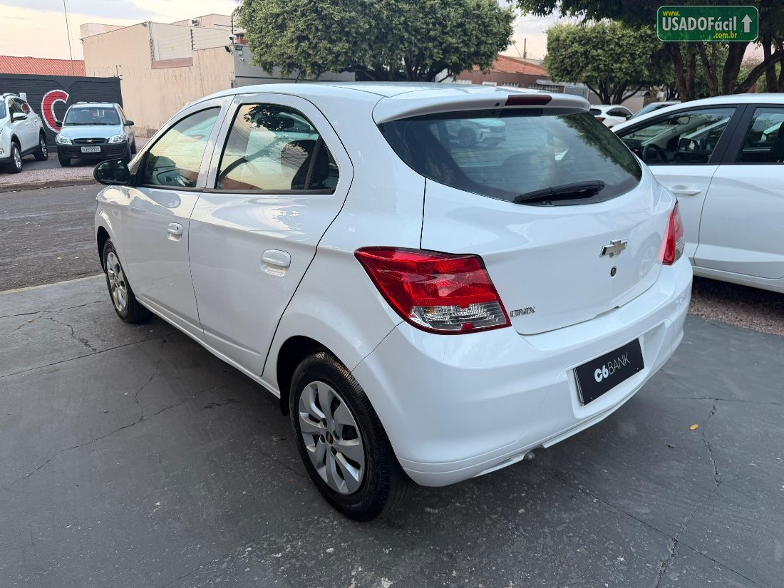 CHEVROLET/GM Onix Hatch LT 1.0 Mecânico Flex 2014/2015 — foto 6 de 18