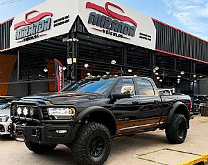 Ram 3500 Limited Longhorn Cd 6.7 Turbo Diesel 2023/2024 em Sinop - MT