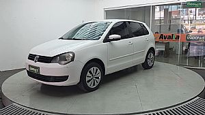 Polo 1.6 Mi Total Flex 5p 2013/2014 em Cuiabá - MT