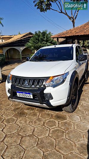 L200 Triton Sport Outdoor Glx Cd 2.4 4x4 Diesel 2019/2020 em Goiânia - GO