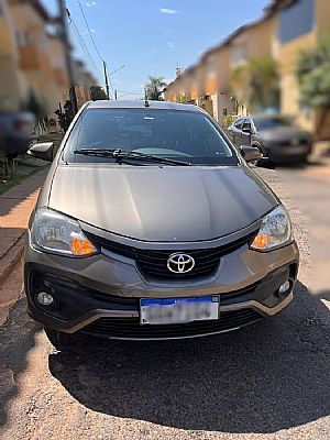 Etios Hatch Xls 1.5 Automático Flex 2017/2018 em Cuiabá - MT