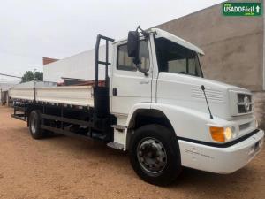 Mercedes 1218 Toco Carroceria 2001/2001 em Cuiabá - MT