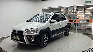 Etios Hatch Cross 1.5 Automático Flex 2016/2017 em Cuiabá - MT