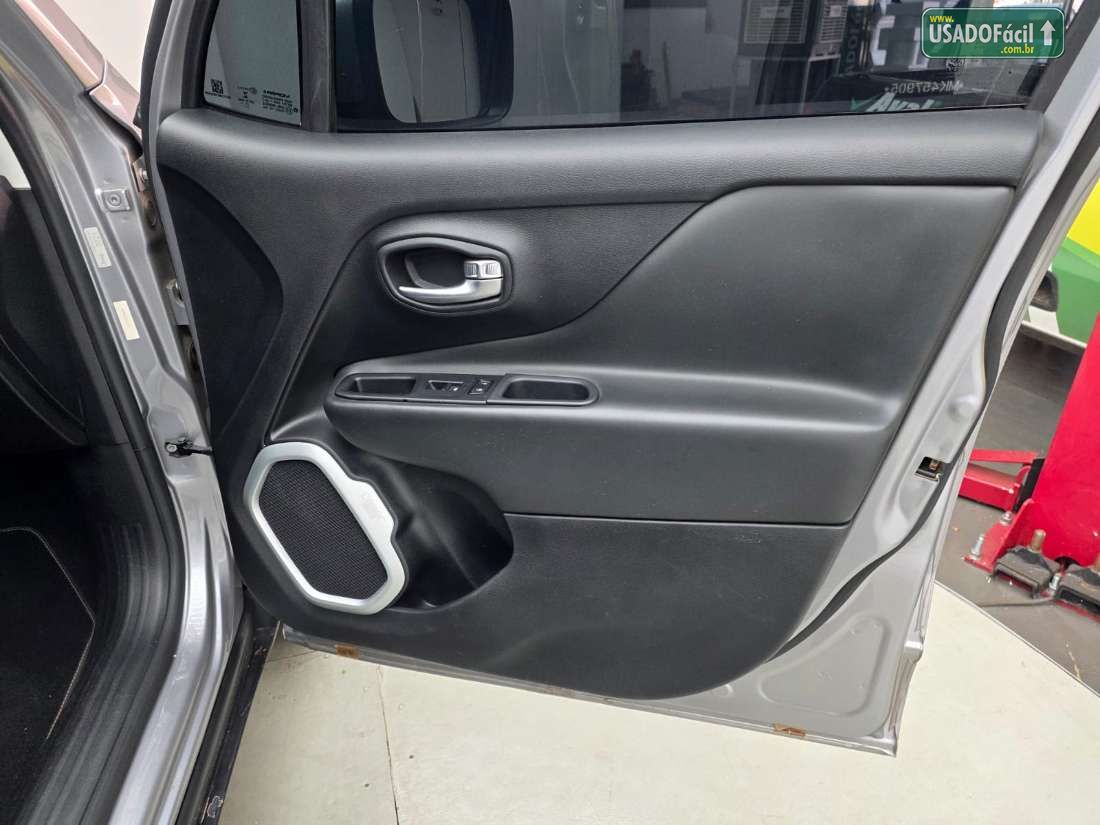 JEEP Renegade Longitude 1.8 4x2 Automático Flex 2021/2021 — foto 22 de 27