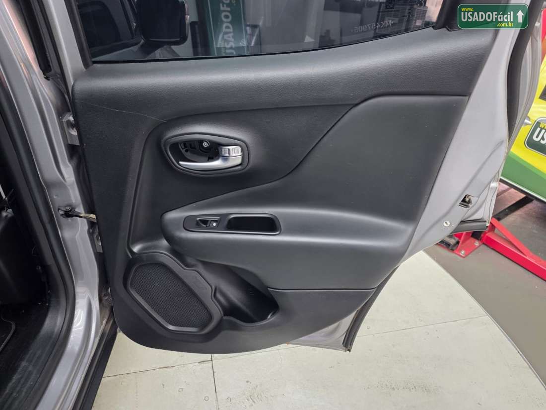 JEEP Renegade Longitude 1.8 4x2 Automático Flex 2021/2021 — foto 23 de 27