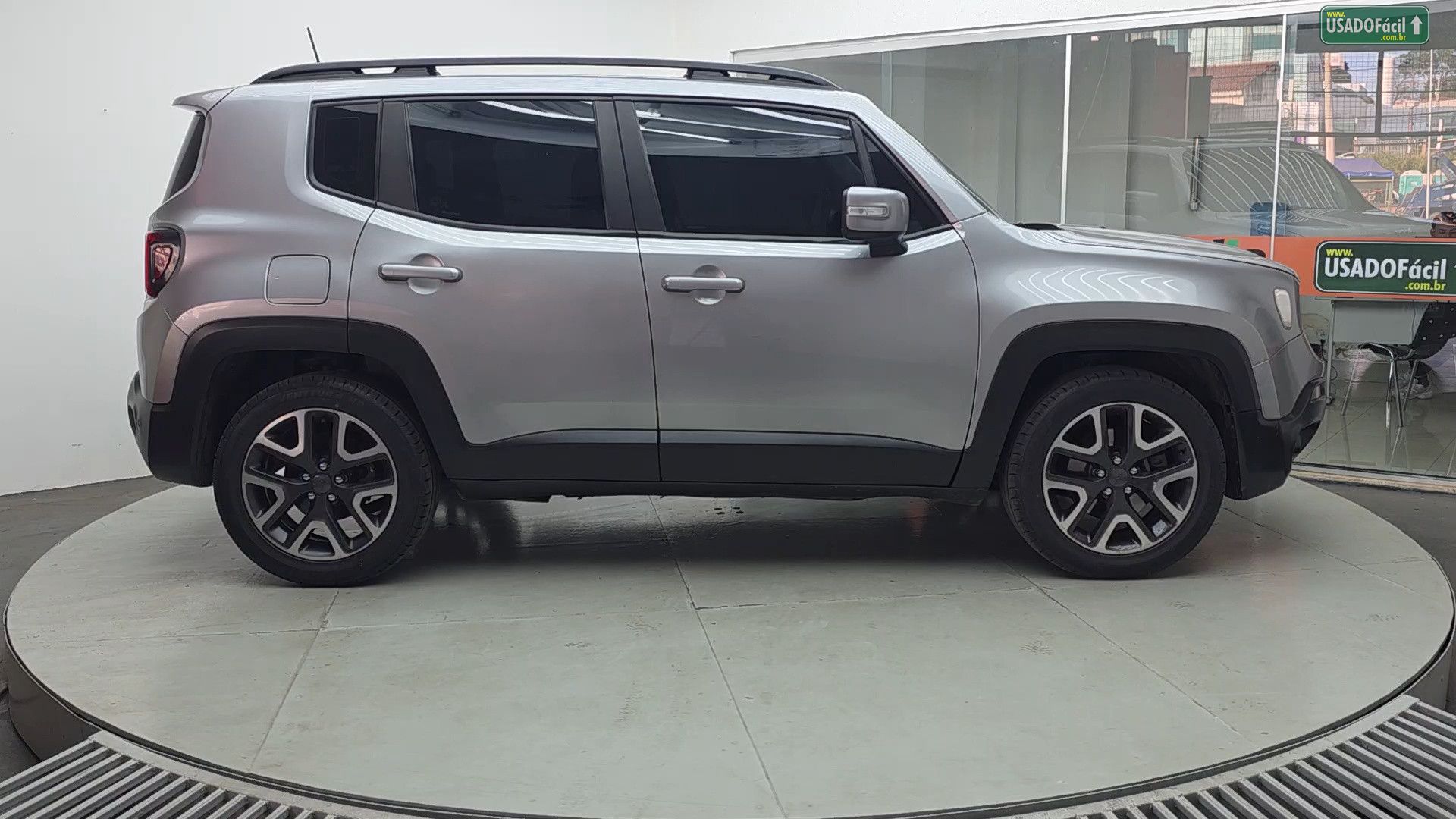 JEEP Renegade Longitude 1.8 4x2 Automático Flex 2021/2021 — foto 4 de 27
