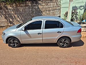 Voyage City 1.6 Mi Total Flex 2015/2016 em Várzea Grande - MT