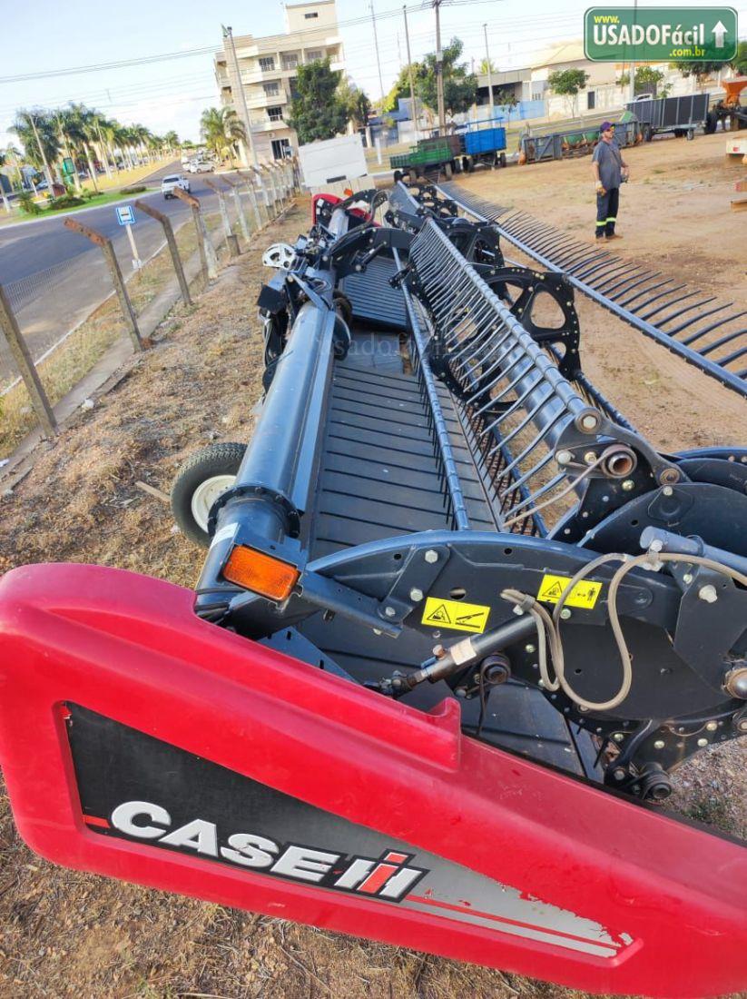 CASE COLHEITADEIRA CASE MODELO 7130 COM PLATAFORMA 30 1800H 2019/2019 — foto 13 de 15