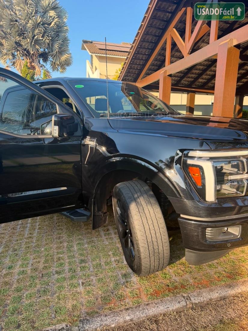 FORD F-150 Lariat Black 4x4 5.0 V8 2025/2025 — foto 6 de 15