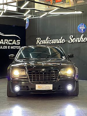 Chrysler 300c 5.7 V8 Automático 2006/2007 em Nova Mutum - MT