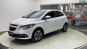 Onix Hatch Ltz 1.4 Mecânico Flex 2015/2016 em Cuiabá - MT