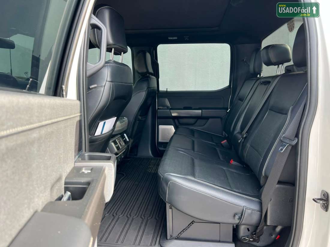 FORD F-150 Lariat Black 4x4 5.0 V8 2024/2024 — foto 7 de 9
