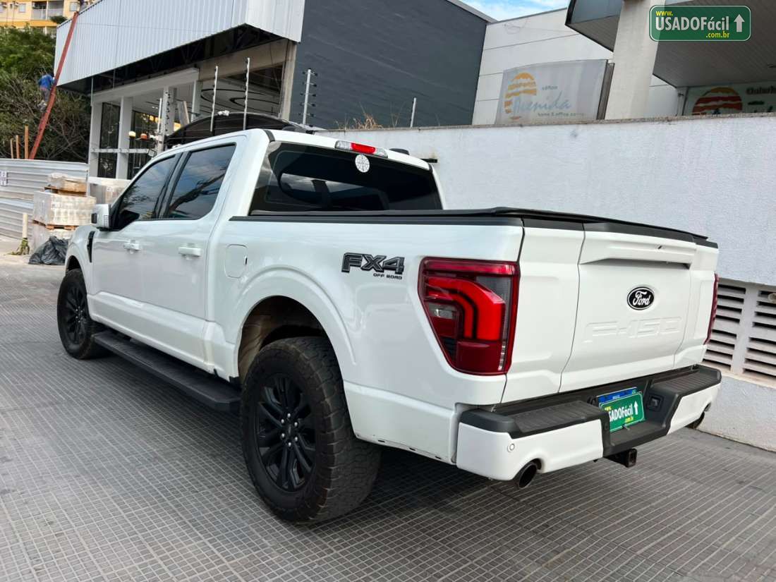 FORD F-150 Lariat Black 4x4 5.0 V8 2024/2024 — foto 4 de 9