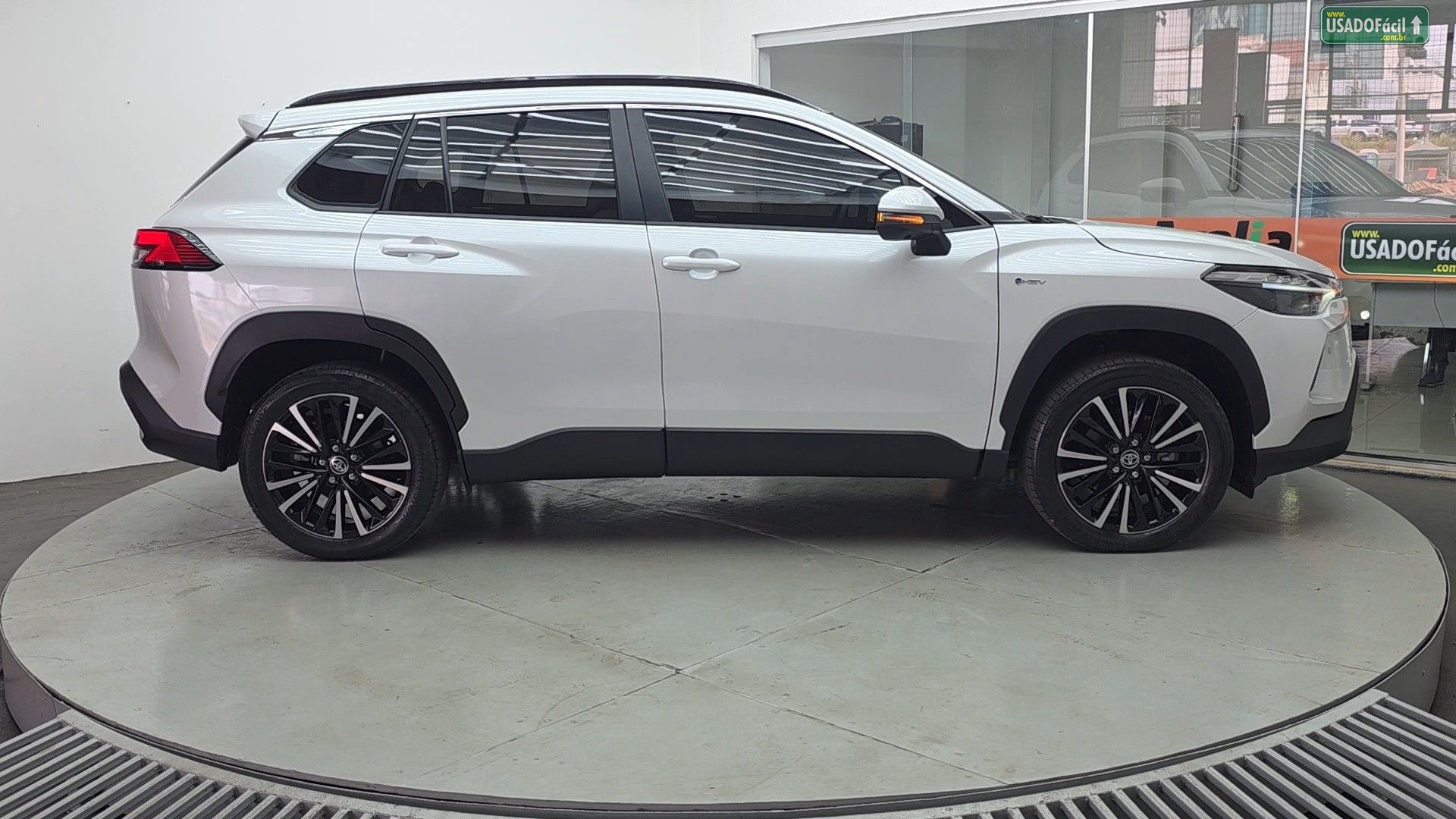 TOYOTA Corolla Cross XRX 1.8 Automático Híbrido 2025/2026 — foto 4 de 33