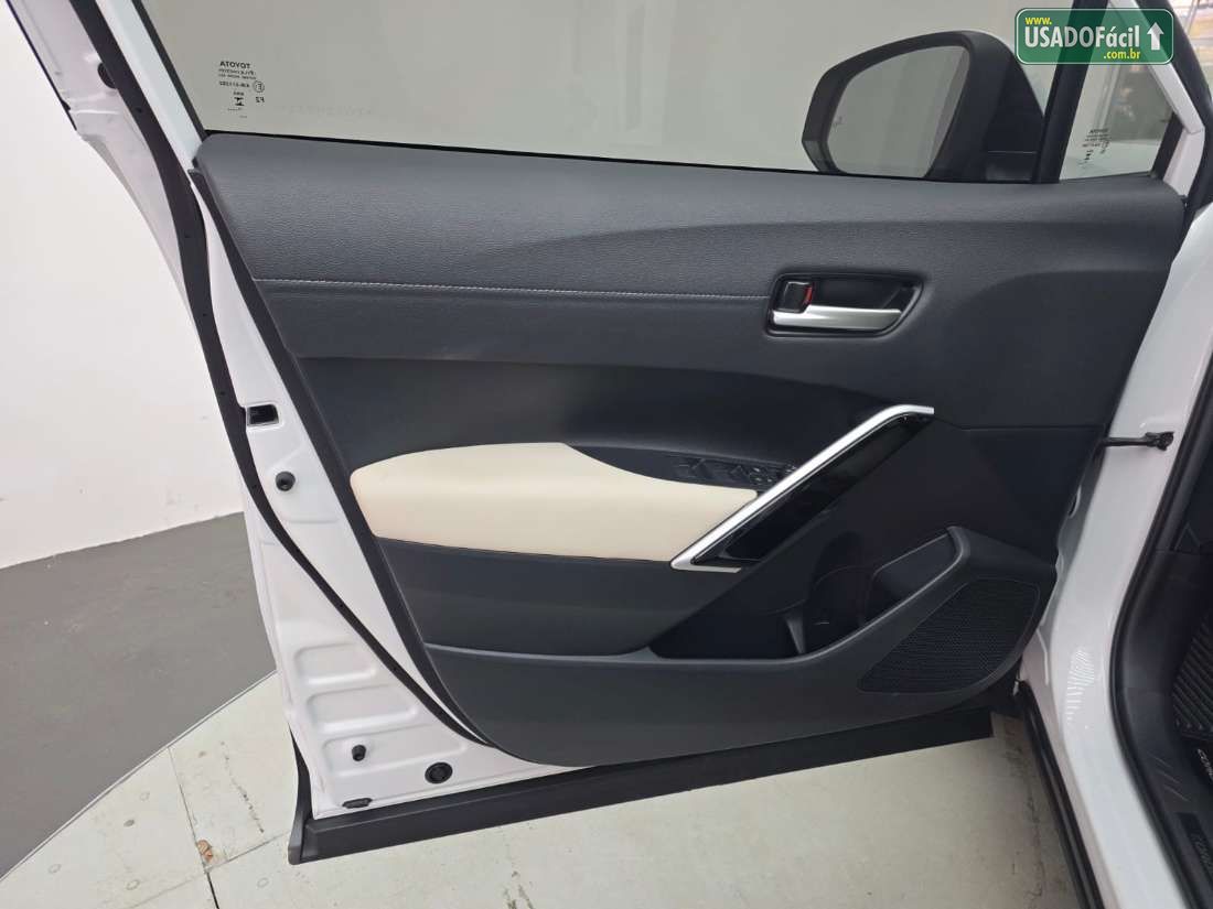 TOYOTA Corolla Cross XRX 1.8 Automático Híbrido 2025/2026 — foto 23 de 33