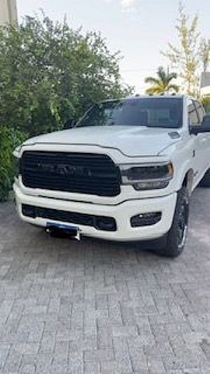 Ram 3500 Laramie Night Edition Cd 6.7 4x4 Turbo Diesel 2022/2022 em Sinop - MT