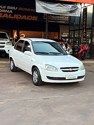 Corsa Sedan Classic Life 2013/2014 em Nova Mutum - MT
