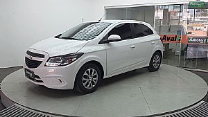 Onix Joy Hatch 1.0 Mecânico Flex 2018/2019 em Cuiabá - MT