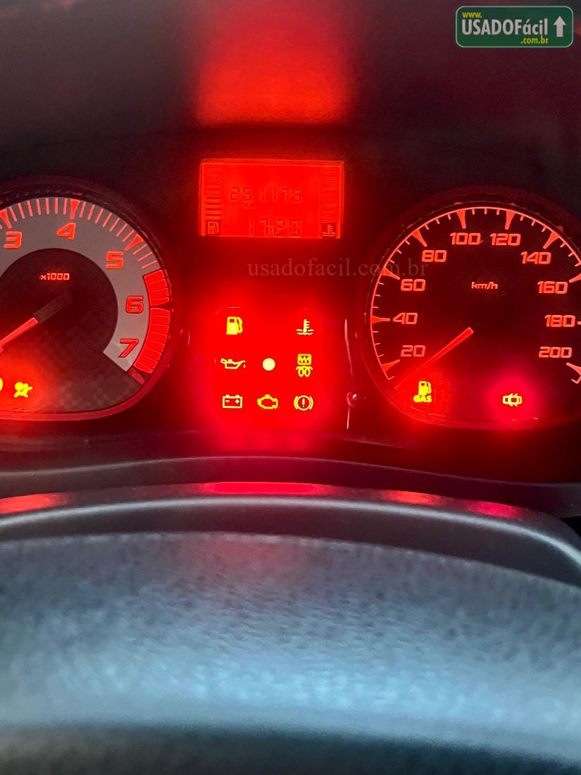 RENAULT Sandero GT line 1.6 Hi-Flex 5P 2013/2013 — foto 8 de 11