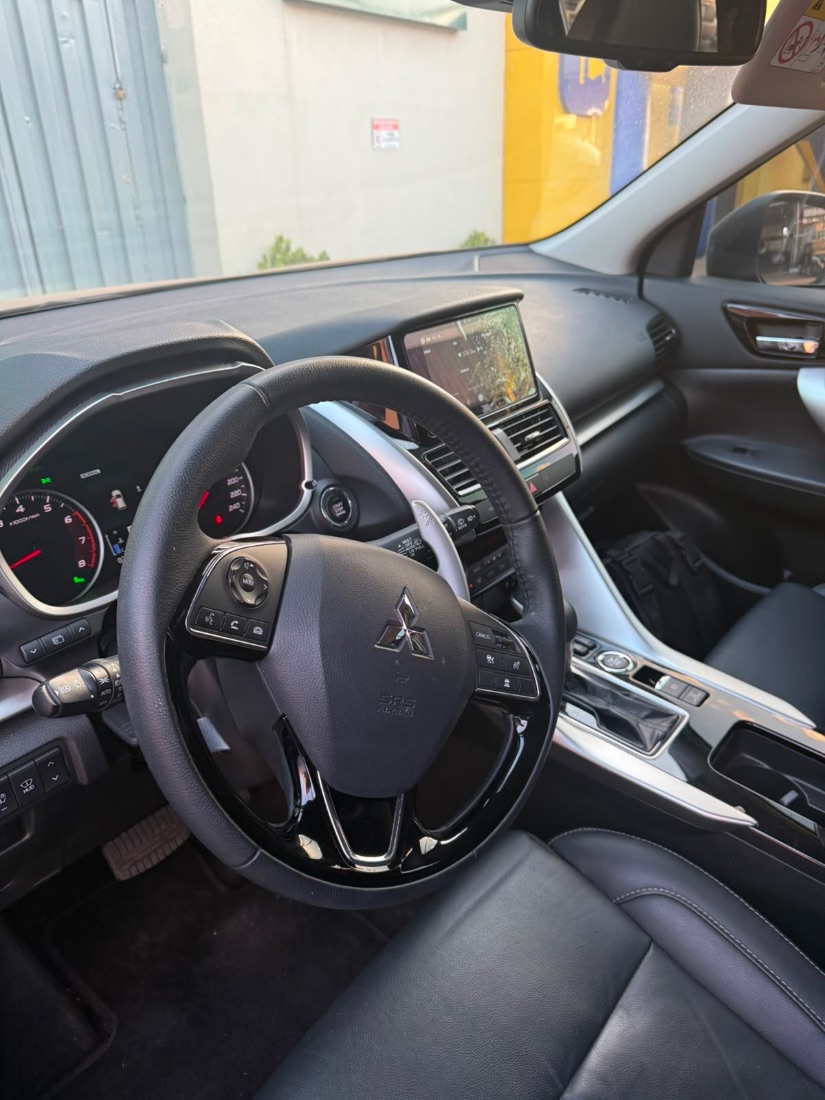 Mitsubishi Eclipse Cross HPE-S 1.5 AWD Automático 2024/2025 — foto 2 de 5
