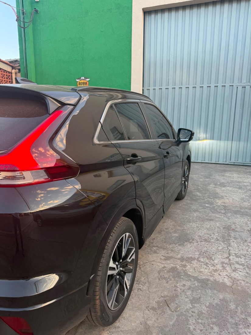 Mitsubishi Eclipse Cross HPE-S 1.5 AWD Automático 2024/2025 — foto 4 de 5
