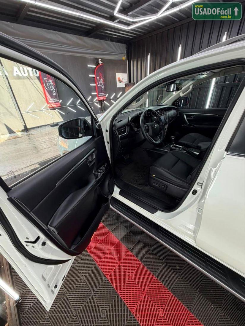 TOYOTA Hilux SW4 SRX 2.8 4x4 TDI Automático Diesel 2022/2022 — foto 4 de 8