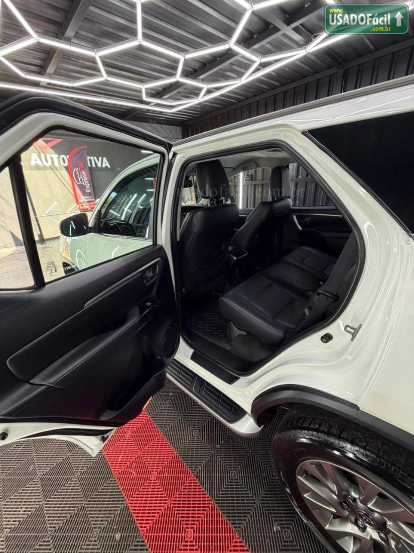 TOYOTA Hilux SW4 SRX 2.8 4x4 TDI Automático Diesel 2022/2022 — foto 5 de 8