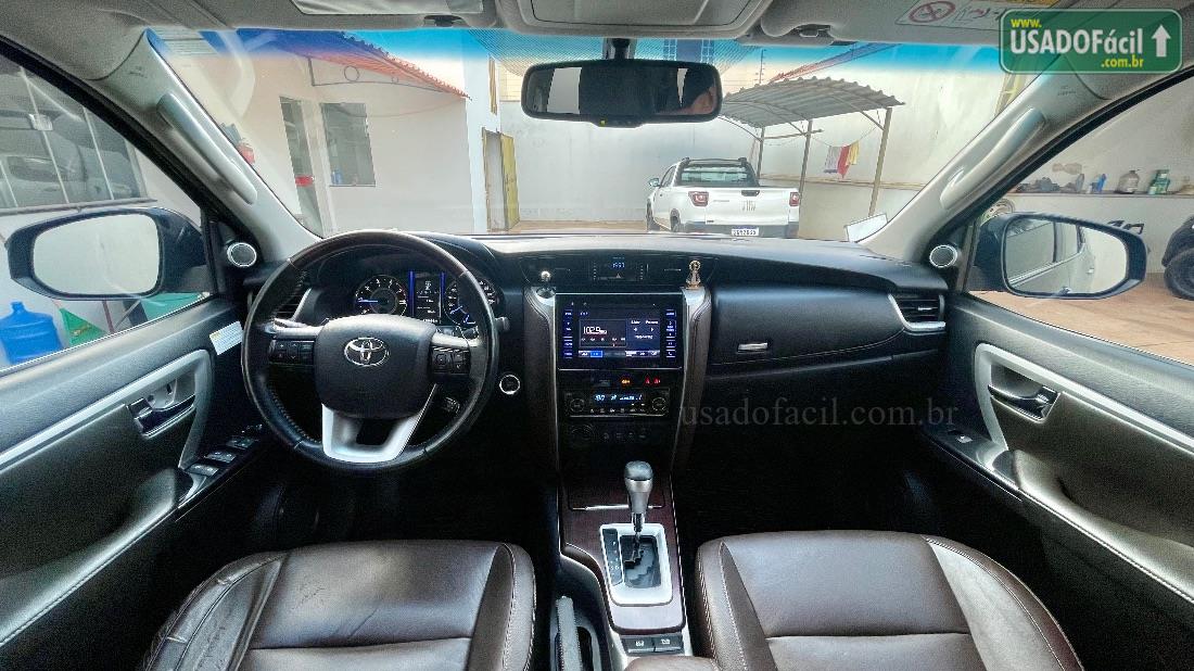 TOYOTA Hilux SW4 SRX 2.8 4x4 TDI Automático Diesel 2016/2016 — foto 7 de 9