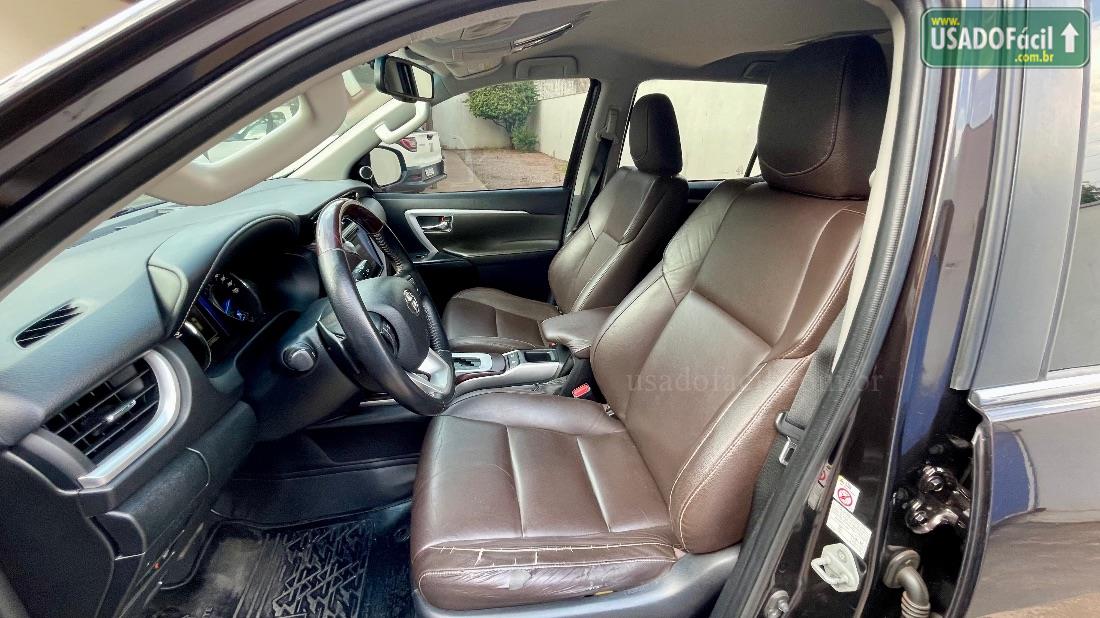 TOYOTA Hilux SW4 SRX 2.8 4x4 TDI Automático Diesel 2016/2016 — foto 8 de 9
