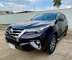 Hilux Sw4 Srx 2.8 4x4 Tdi Automático Diesel 2016/2016 em Rondonópolis - MT