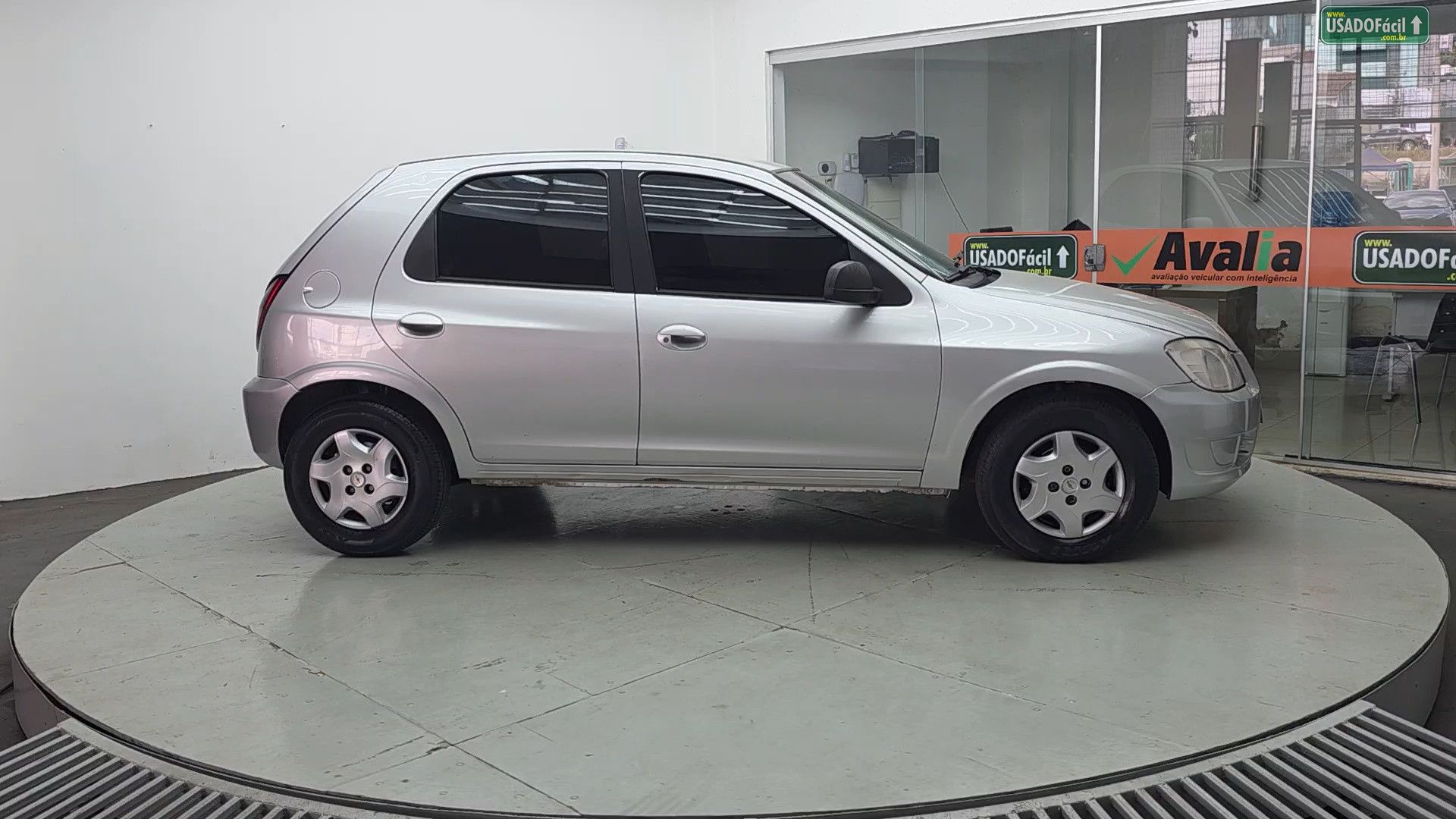 CHEVROLET/GM Celta LT 1.0 4P Flex Power 2013/2014 — foto 4 de 20
