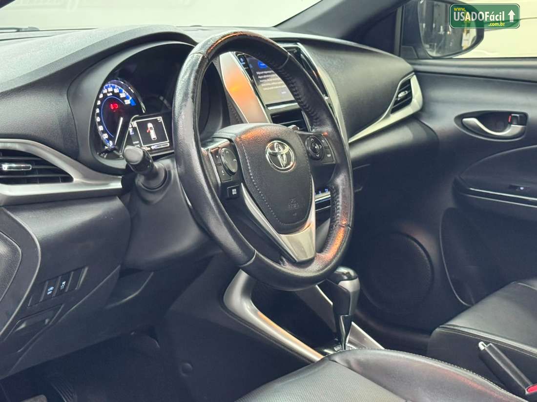 Toyota Yaris Hatch XLS Connect 1.5 Automático Flex 2019/2020 — foto 6 de 10