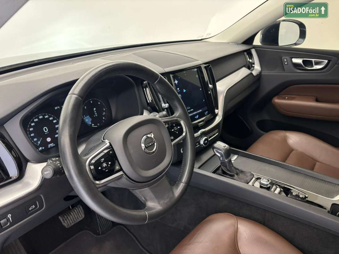 VOLVO Volvo XC 60 D-5 Momentum 2.0 AWD Diesel 5P 2019/2020 — foto 9 de 13